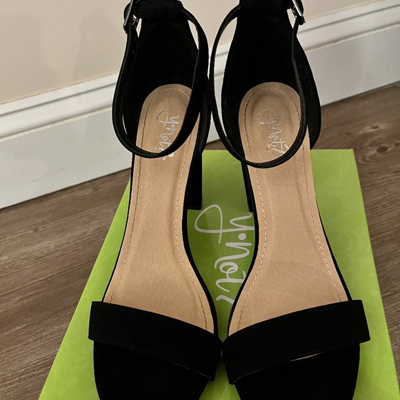 Black Sandals - Picture 3 of 5